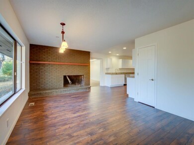 2407 Merlin Rd, Grants Pass, OR 97526 - photo 6