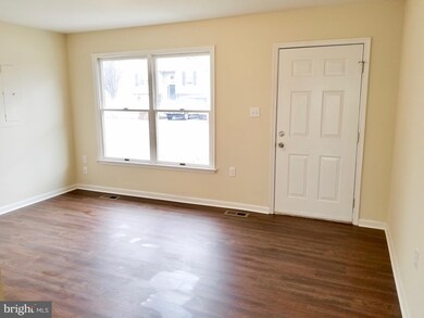 182 Ranson Estates Cir, Ranson, WV 25438 - photo 4