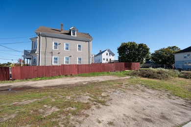 10 Seabury St, Providence, RI 02907 - photo 5