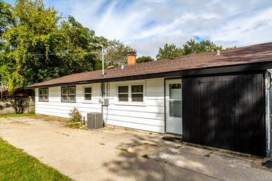 18716 Baker Ave, Country Club Hills, IL 60478 - photo 3