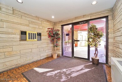 Elmwood Park Drive unit 715, Staten Island, NY 10314 - photo 5