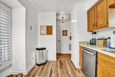 Kitchen & Breakfast nook