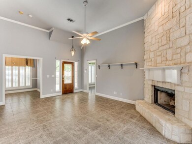 201 Lost Oak Dr, Azle, TX 76020 - photo 5