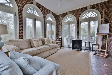Sun porch