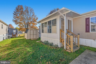 7515 Schooner Ln, Middle River, MD 21220 - photo 3