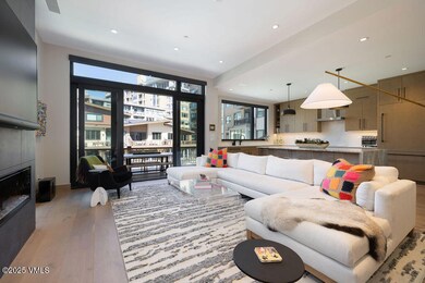 2504_one_riverfront_13_interior_living_c