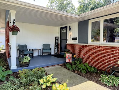 135 Serran Dr, Columbus, OH 43230 - photo 4