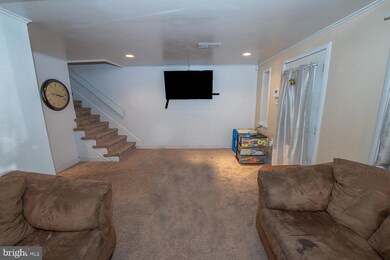 201 Londonderry Ln, Darby, PA 19023 - photo 6