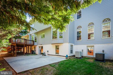 8308 Armetale Ln, Fairfax Station, VA 22039 - photo 5