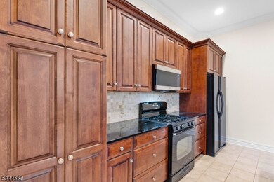 33 Forest Ave unit 3C, Hawthorne, NJ 07506 - photo 4