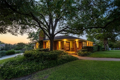 903 Bison Trail, Dallas, TX 75208 - photo 4