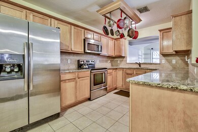 863 Duskin Dr, Jacksonville, FL 32216 - photo 3