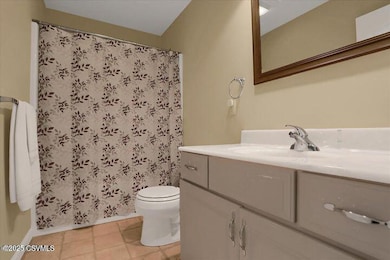 28 Full Bathroom