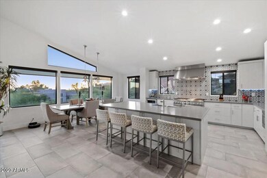 09-Kitchen & Dining