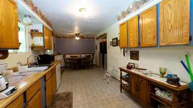 8-181Ridgeway (2 of 27)