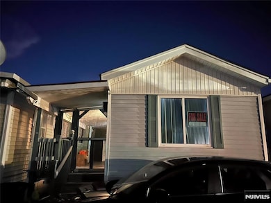 36 Poplar St, Lodi, NJ 07644 - photo 2