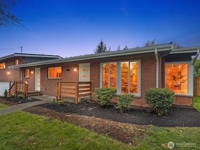 8421 240th St SW, Edmonds, WA 98026 - photo 2