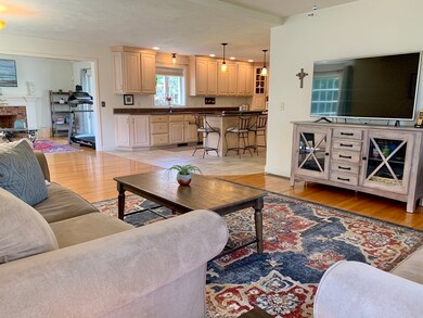 4 Blackthorn Dr, Worcester, MA 01609 - photo 3