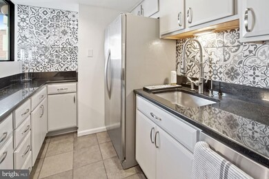 2311 M St NW unit 902, Washington, DC 20037 - photo 5