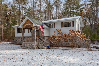 360 Chaney Point Dr, Roscommon, MI 48653 - photo 2