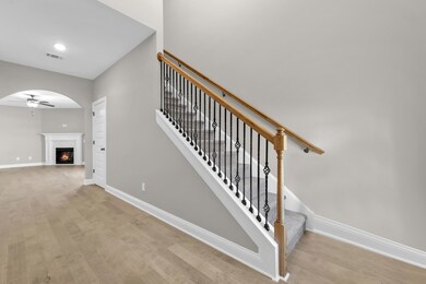 3_2767 huntcliffe dr03