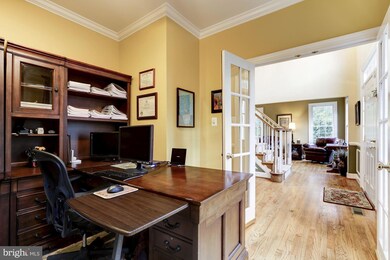 9609 Chathams Ford Dr, Vienna, VA 22182 - photo 7