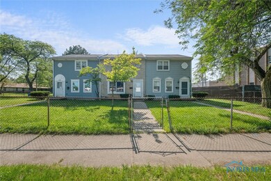 Middle townhome