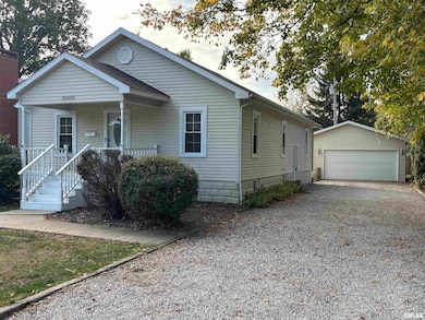 1310 W Franklin St, Taylorville, IL 62568 - photo 3