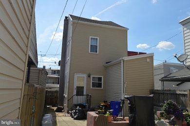 1162 Mulberry St, Reading, PA 19604 - photo 5
