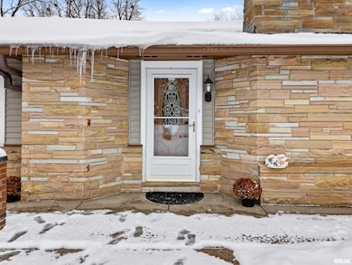 3227 N Knoxville Ave, Peoria, IL 61604 - photo 7