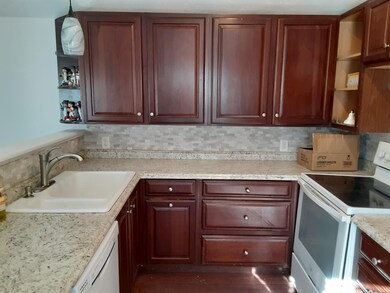 39 Mobile Dr, Hudson, NH 03051 - photo 4