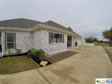 2227 Gruene Lake Dr, New Braunfels, TX 78130 - photo 2