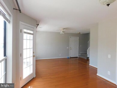 8200 Crossbrook Ct, Lorton, VA 22079 - photo 4