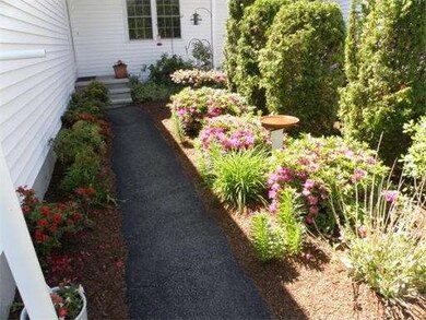 29 Robin Ln, Rockland, MA 02370 - photo 2