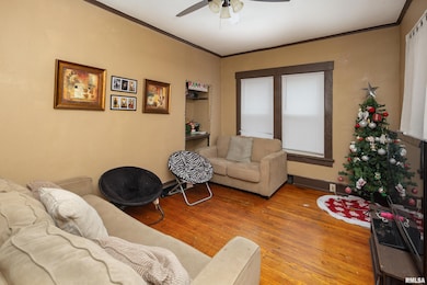 125 E Locust St unit 127, Davenport, IA 52803 - photo 3