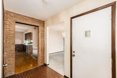 229 Colony Ct, Columbus, OH 43230 - photo 4