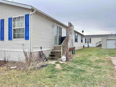 141 Smoky Hill River Ct, Adrian, MI 49221 - photo 2