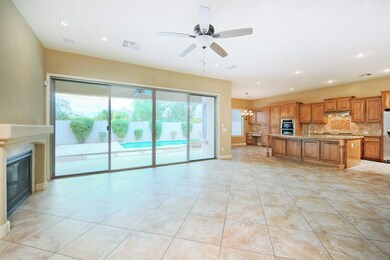 4113EWoodsideWay005