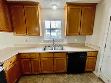 215 Haverhill Cir, Warner Robins, GA 31088 - photo 7