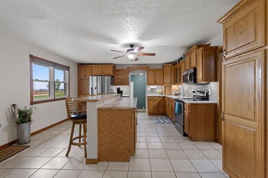 3130 E 38th St, Columbus, NE 68601 - photo 5