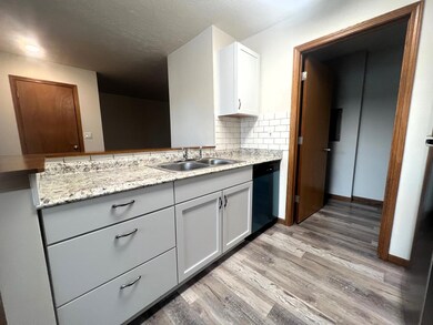 635 Milcrest Dr, Marysville, OH 43040 - photo 5