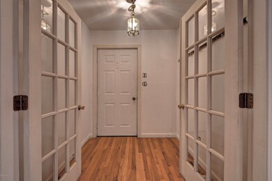 2002 Foyer