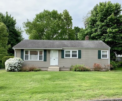 38 Edbert Dr, Holyoke, MA 01040 - photo 2