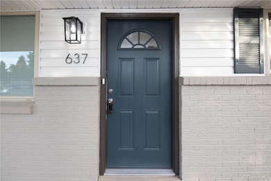 637 S Worchester St, Aurora, CO 80012 - photo 4
