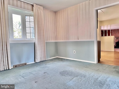 561 Sharon Rd, Colmar, PA 18915 - photo 7