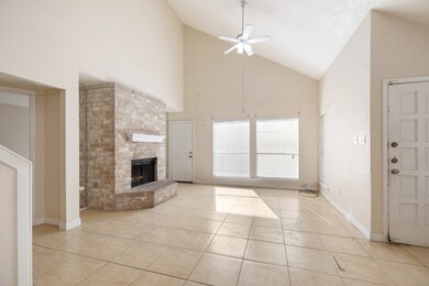 8530 Scenic Green Dr, Houston, TX 77088 - photo 4