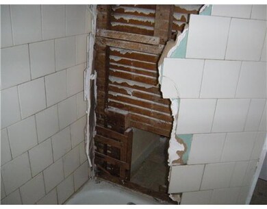 7 Paisley St, Pawtucket, RI 02860 - photo 5