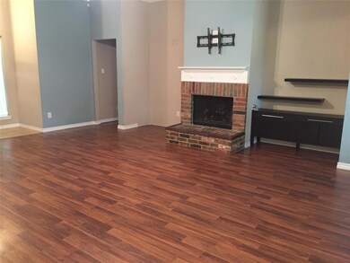 2109 Leslie St, Denton, TX 76205 - photo 2