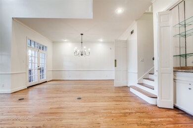 Just inside the front door - plenty of storage, co
