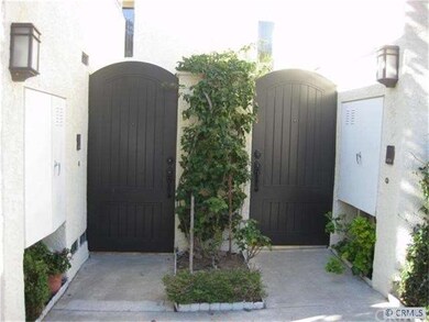 Welcoming Entry to private Courtyard
